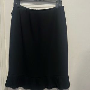 Le Suit [Size 8] Black Pencil Skirt w/ Frilled Edges